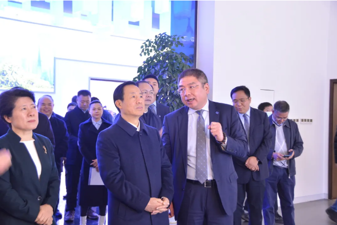 奋进新征程丨湖南省委书记许达哲一行莅临PA直营环境长沙基地调研考察